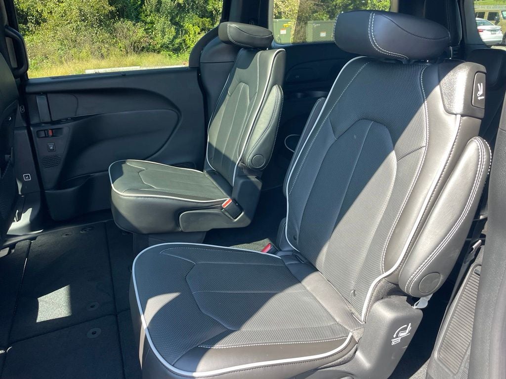 2027 Chrysler Pacifica Limited