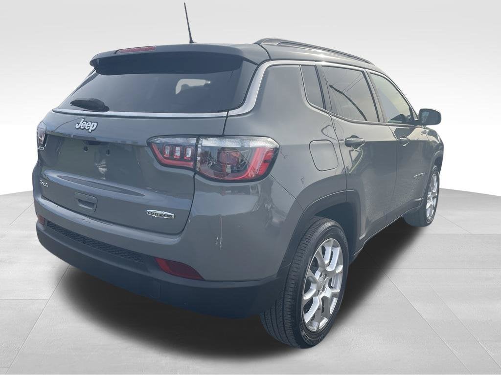 2023 Jeep Compass Latitude Lux