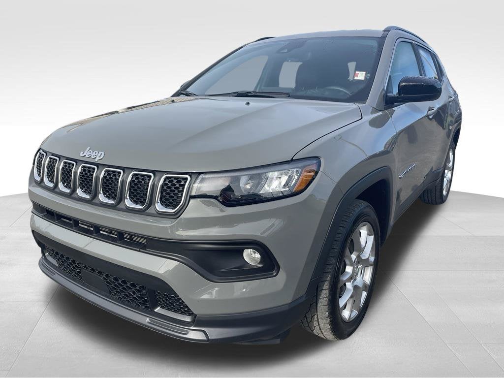 2023 Jeep Compass Latitude Lux