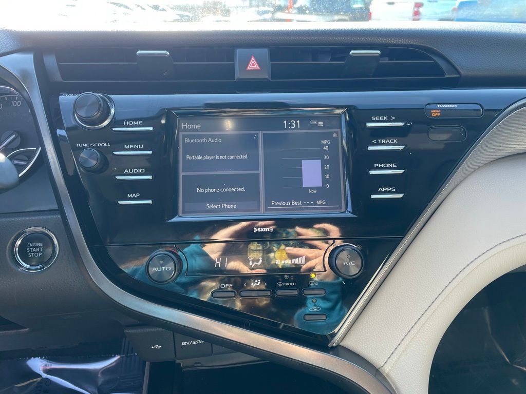 2020 Toyota Camry SE