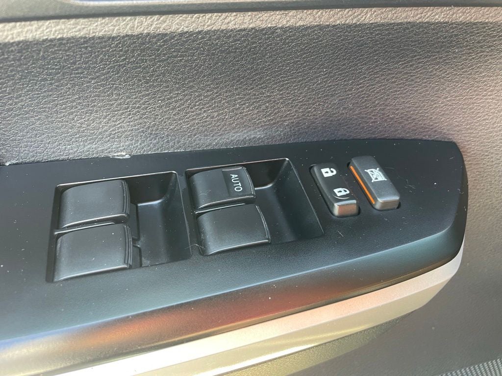 2016 Toyota Tundra SR5