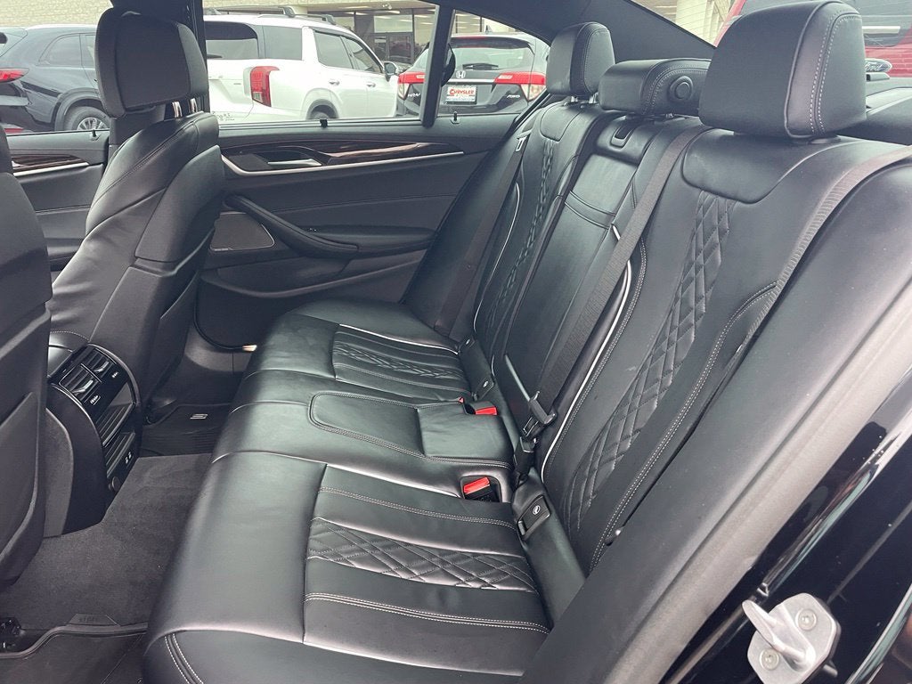 2021 BMW 5 Series M550i xDrive