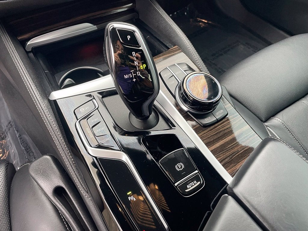 2021 BMW 5 Series M550i xDrive