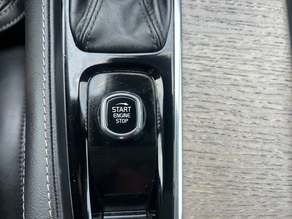 2022 Volvo XC90 T6 Inscription