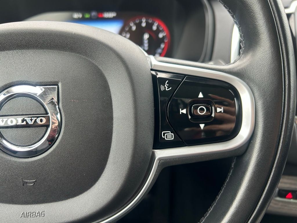 2022 Volvo XC90 T6 Inscription